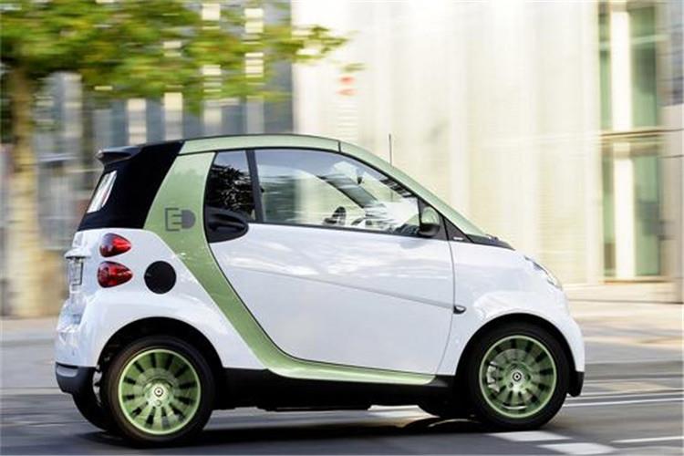 用戶必備手冊--《新能源電動車走合期維護作業(yè)指南》