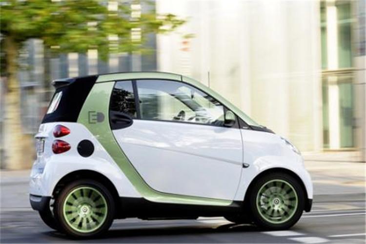 形態(tài)是新能源電動車造型中較主要、較基本的要素