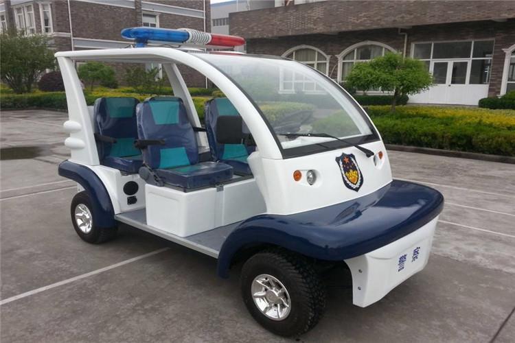 經(jīng)常清理電動(dòng)巡邏車(chē)電池表面灰塵，尤其是電池液孔塞及端子連接部位