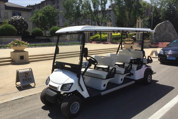 雖然電動(dòng)老爺車(chē)電池不怕暴曬，但為了駕駛舒適，停車(chē)時(shí)還是應(yīng)該盡量選擇地庫(kù)或遮陽(yáng)棚下等陽(yáng)光照射不強(qiáng)烈的區(qū)域