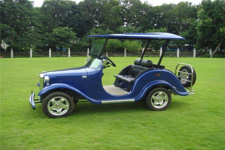 第二種方法就比較牢靠了，準備一個隨車充電盒，現在許多的電動老爺車廠家都會在購車時贈送，只需要隨車攜帶，這種充電盒一般都是快充充電器