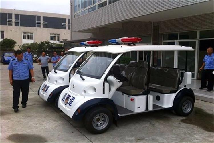 在清洗電動(dòng)巡邏車的進(jìn)程中，盡量將車輛開在陰涼的中央來清洗，在車身的溫度降低到四十?dāng)z氏度以下的時(shí)分才干夠去清洗